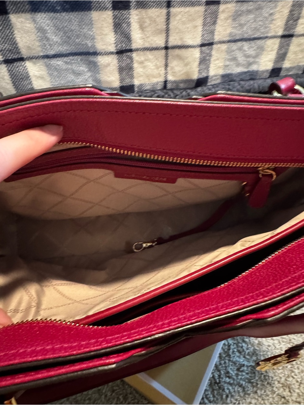 Michael Kors Fuchsia Pebbled Leather Tote with Gold Hardware - Picture 8 of 9